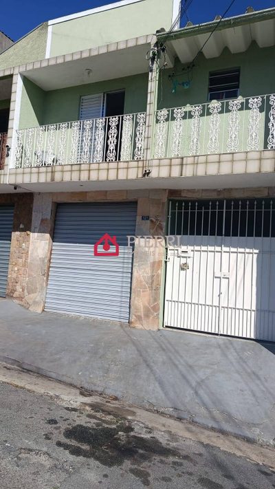 Casa, 3 quartos, 200 m² - Foto 1