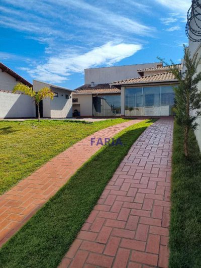 Casa, 1 quarto, 120 m² - Foto 1