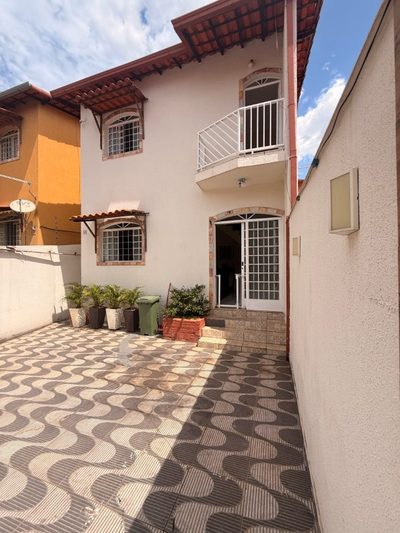 Casa, 3 quartos, 153 m² - Foto 1