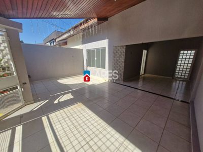 Casa, 3 quartos, 127 m² - Foto 1