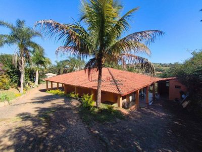 Chácara, 3 quartos, 3146 m² - Foto 1