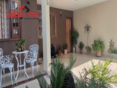 Casa, 3 quartos, 209 m² - Foto 2