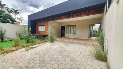 Casa, 3 quartos, 200 m² - Foto 2