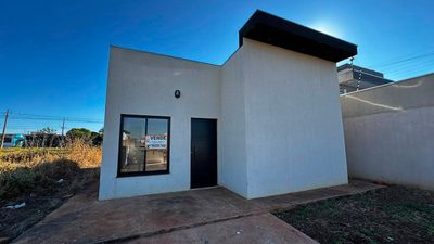 Casa, 2 quartos, 61 m² - Foto 1