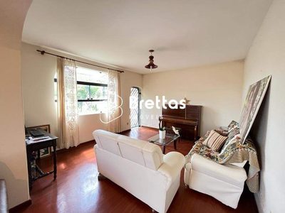 Casa, 5 quartos, 121 m² - Foto 4