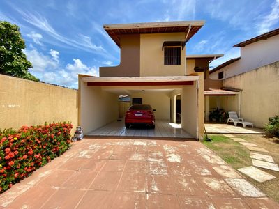 Casa, 3 quartos, 196 m² - Foto 1