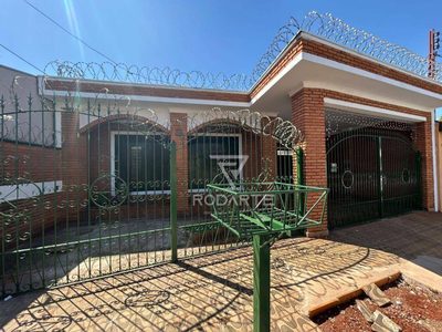 Casa, 3 quartos, 228 m² - Foto 2