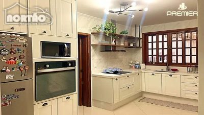 Casa, 6 quartos, 315 m² - Foto 3