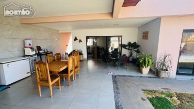 Casa, 2 quartos, 214 m² - Foto 2