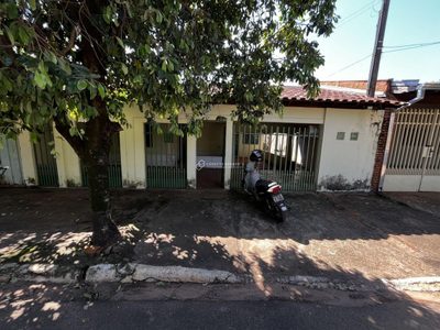 Casa, 2 quartos, 273 m² - Foto 1