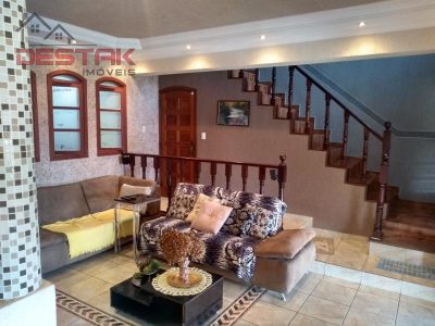 Casa, 2 quartos, 250 m² - Foto 1
