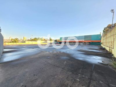 Loja-Salão, 4200 m² - Foto 1