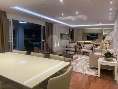Apartamento, 3 quartos, 210 m² - Foto 3
