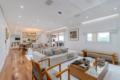 Apartamento, 3 quartos, 242 m² - Foto 2