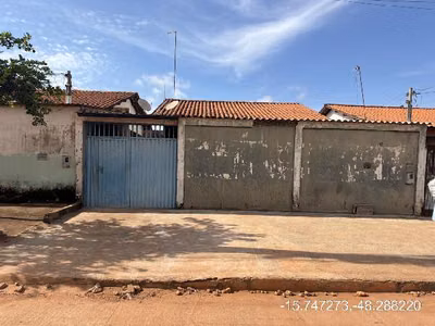 Casa, 3 quartos, 200 m² - Foto 1