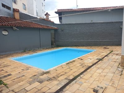 Casa, 3 quartos, 317 m² - Foto 1
