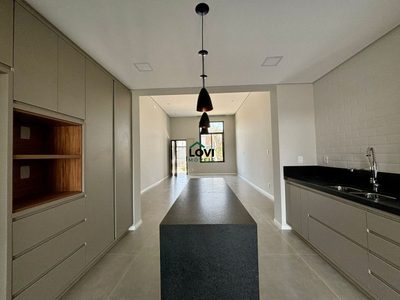 Casa, 3 quartos, 190 m² - Foto 2