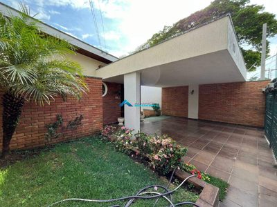 Casa, 4 quartos, 265 m² - Foto 1