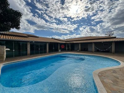 Chácara, 2 quartos, 645 m² - Foto 1