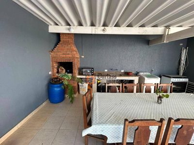 Sobrado, 5 quartos, 242 m² - Foto 4
