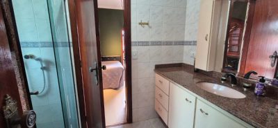 Casa, 4 quartos, 297 m² - Foto 1
