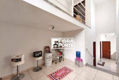 Casa, 5 quartos, 240 m² - Foto 3