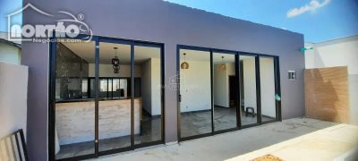 Casa, 3 quartos, 220 m² - Foto 1