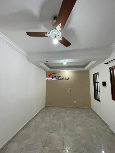 Casa, 3 quartos, 240 m² - Foto 2