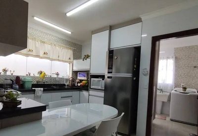 Casa, 3 quartos, 295 m² - Foto 3