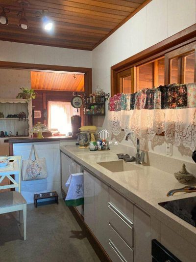 Casa, 3 quartos, 199 m² - Foto 2
