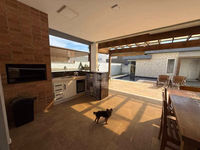 Casa, 4 quartos, 295 m² - Foto 1