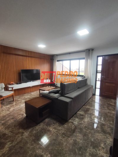 Sobrado, 3 quartos, 245 m² - Foto 1