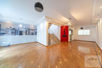 Sobrado, 3 quartos, 228 m² - Foto 1