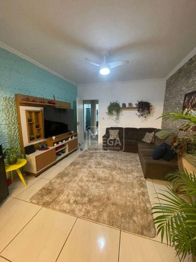 Casa, 3 quartos, 180 m² - Foto 1