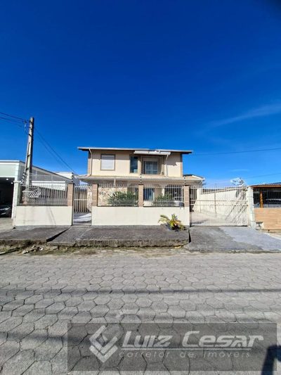 Casa, 4 quartos, 212 m² - Foto 2