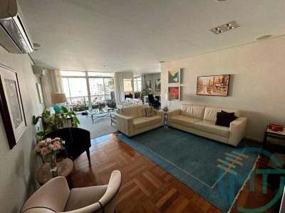 Apartamento, 3 quartos, 210 m² - Foto 1