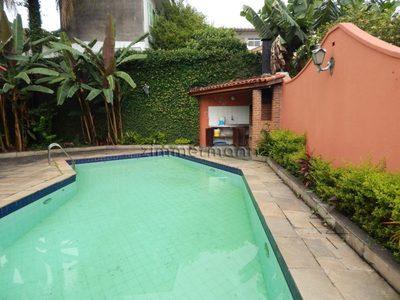 Casa, 4 quartos, 198 m² - Foto 1