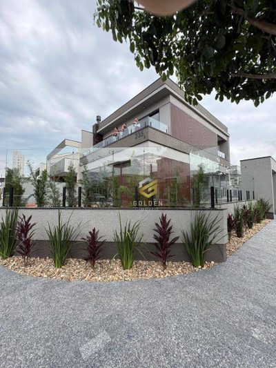 Casa, 3 quartos, 165 m² - Foto 1