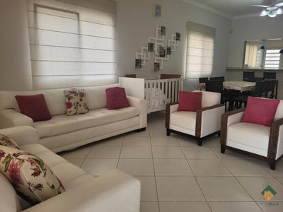 Casa, 4 quartos, 721 m² - Foto 1