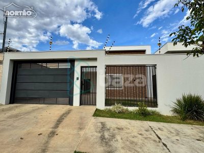 Casa, 4 quartos, 166 m² - Foto 1