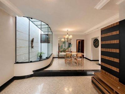 Casa, 3 quartos, 245 m² - Foto 2