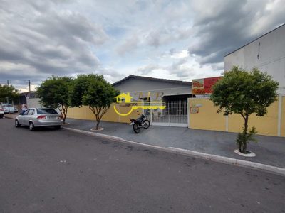 Casa, 3 quartos, 200 m² - Foto 1
