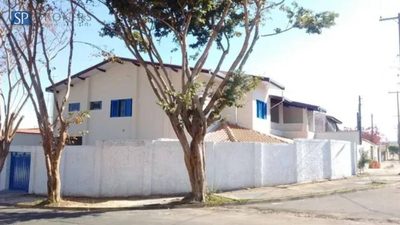 Casa, 5 quartos, 250 m² - Foto 1