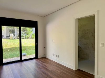 Casa, 4 quartos, 305 m² - Foto 2