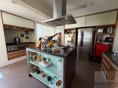 Apartamento, 3 quartos, 196 m² - Foto 2
