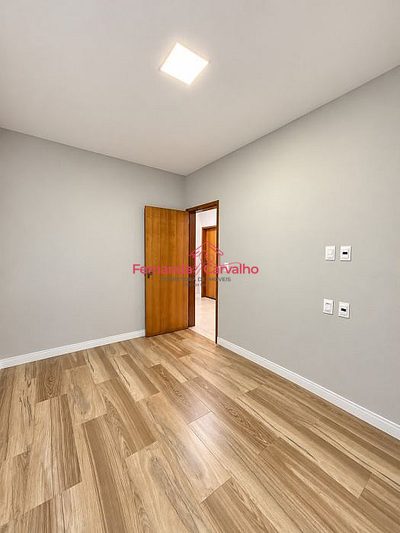 Casa, 4 quartos, 227 m² - Foto 2