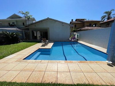 Casa, 4 quartos, 231 m² - Foto 1