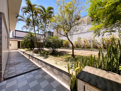 Casa, 4 quartos, 332 m² - Foto 1