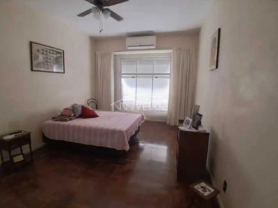 Apartamento, 3 quartos, 216 m² - Foto 1