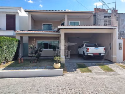 Casa, 3 quartos, 210 m² - Foto 1